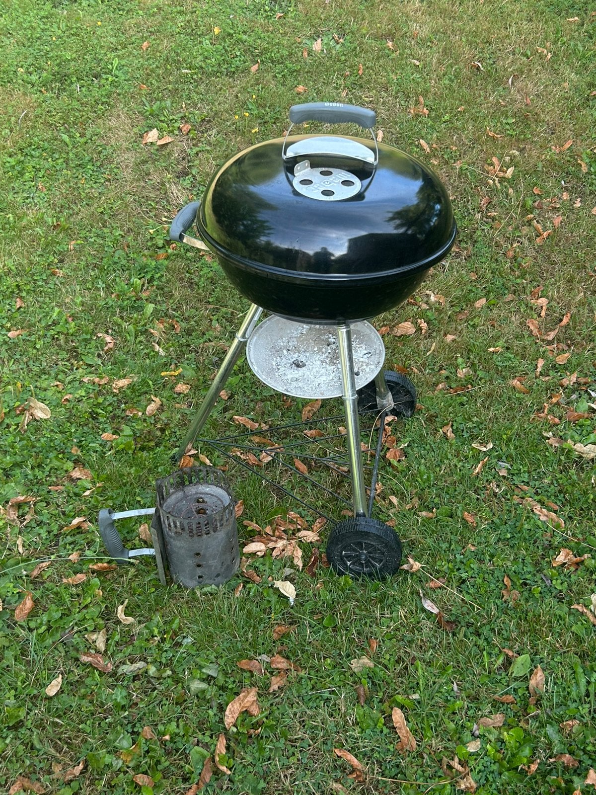 Bbq Weber, Tuin en Terras, Houtskoolbarbecues, Ophalen, Gebruikt, Met accessoires