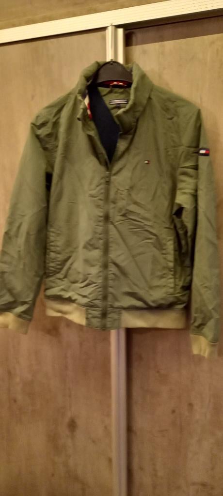 Veste d'été à capuche verte Tommy Hilfiger taille 176, Garçon, Enlèvement ou Envoi, Comme neuf, Tommy Hilfiger