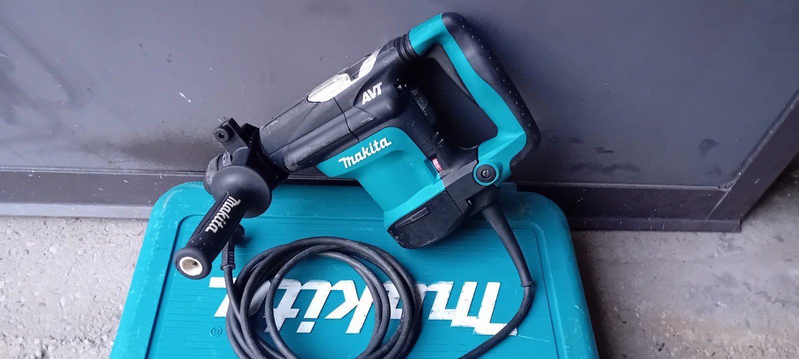 Makita combi breekhamer, Ophalen