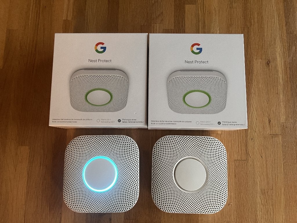 Rookmelder en CO²-melder Google NEST Protect, Detector, Sensor of Melder, Ophalen of Verzenden, Zo goed als nieuw, Rook