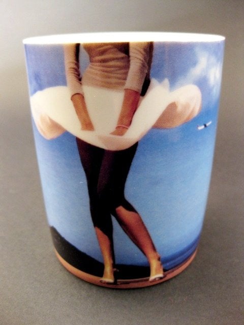 Air France Bone China Ware Mug Marilyn Monroe's Flying Skirt, Verzenden