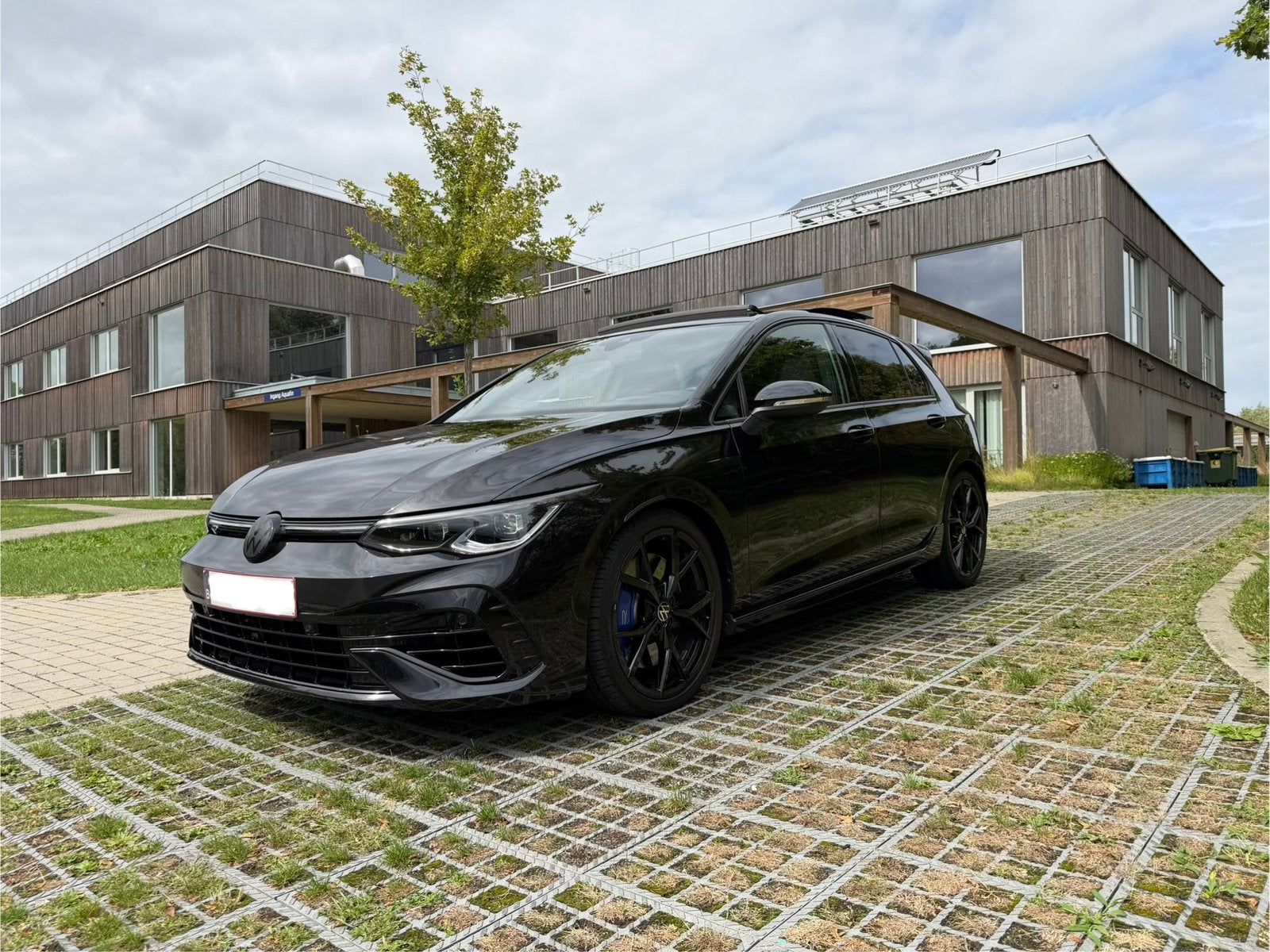 Volkswagen Golf 8 R Vol, Auto's, Volkswagen, Automaat, Dealer onderhouden, 600 kg, 4 cilinders