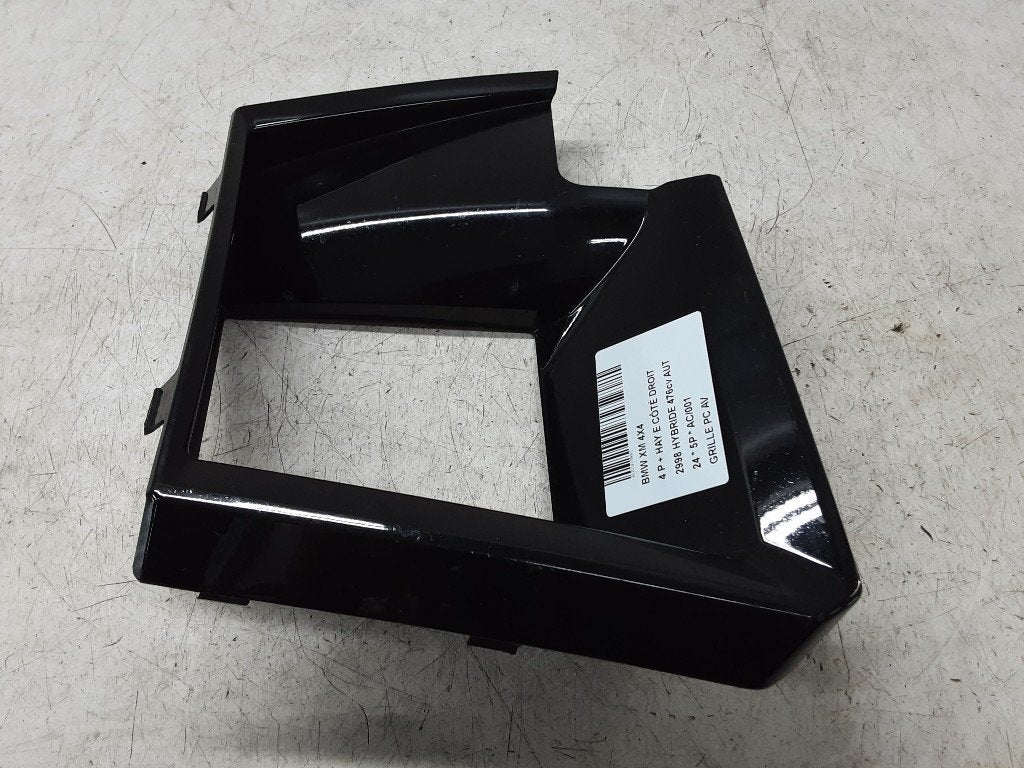 DIVERS GRILLE PC AV BMW XM (09) (01-2022/-) (9451662), Utilisé, BMW, Petuelring 130
80809  München, DE, Bayerische Motoren Werke AG