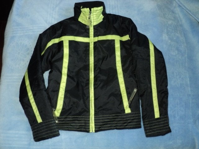 une veste d'hiver /ski?/ pour la fille 12ans, Kinderen en Baby's, Kinderkleding | Maat 152, Ophalen of Verzenden, Meisje