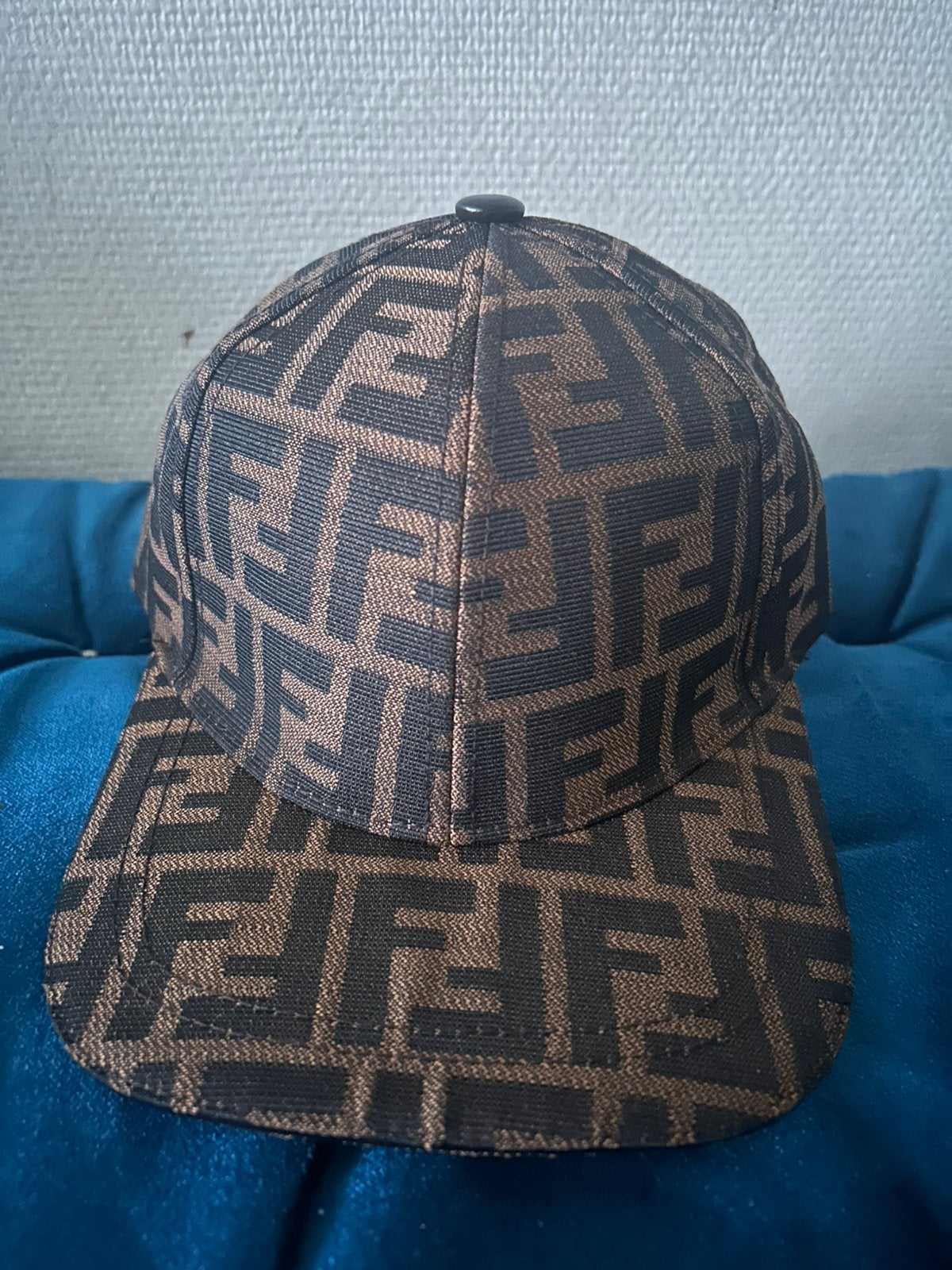 Casquette/casquette Fendi, Enlèvement, Comme neuf, Casquette
