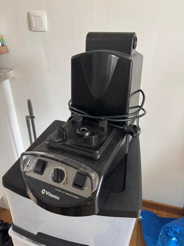Vitamix XL *parts or repair*, Elektronische apparatuur, Ophalen, Zo goed als nieuw, Blender