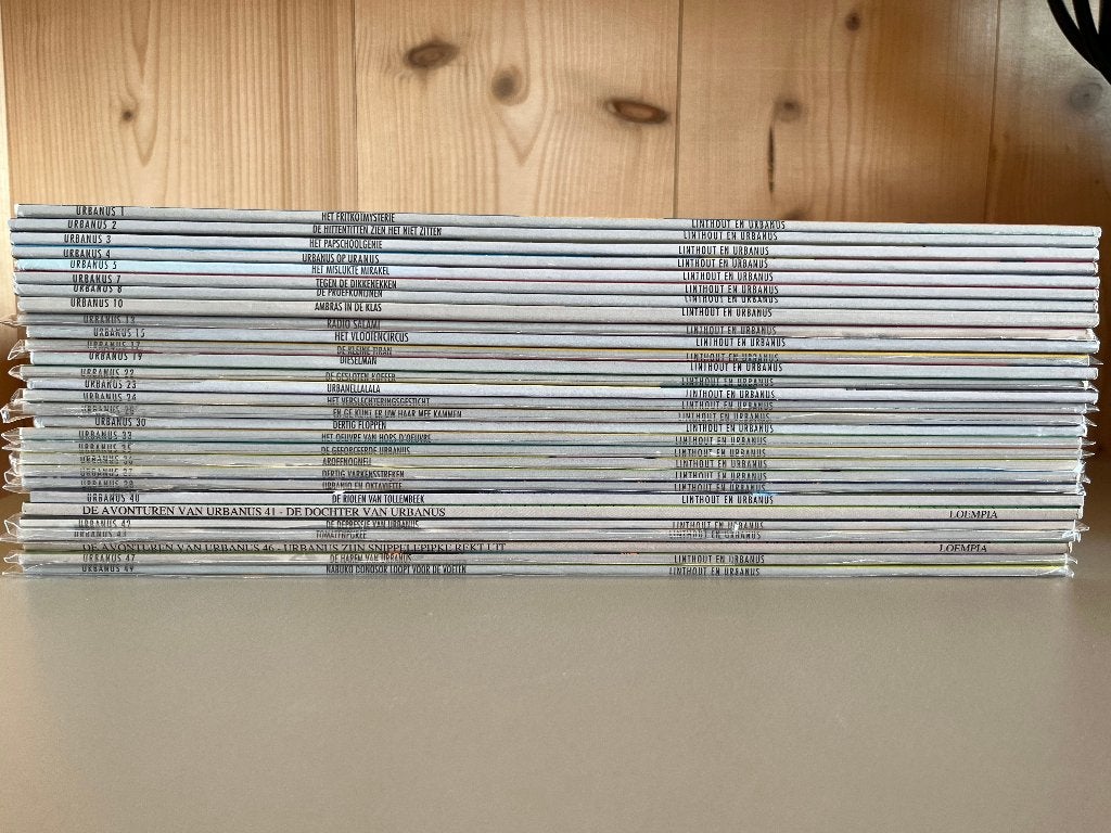 Verschillende Urbanus albums (98 titels, zie omschrijving), Gelezen, Linthout en Urbanus, Ophalen of Verzenden, Meerdere stripboeken