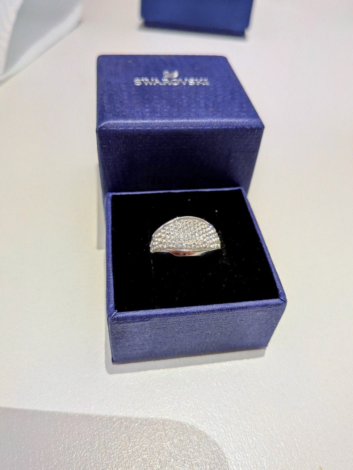 Swarovski „Nirvana” kristallen ring in pavé-stijl, maat 52, Ophalen of Verzenden, Blauw