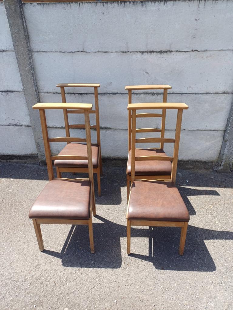 4 kerkstoelen te koop in perfecte staat, Ophalen