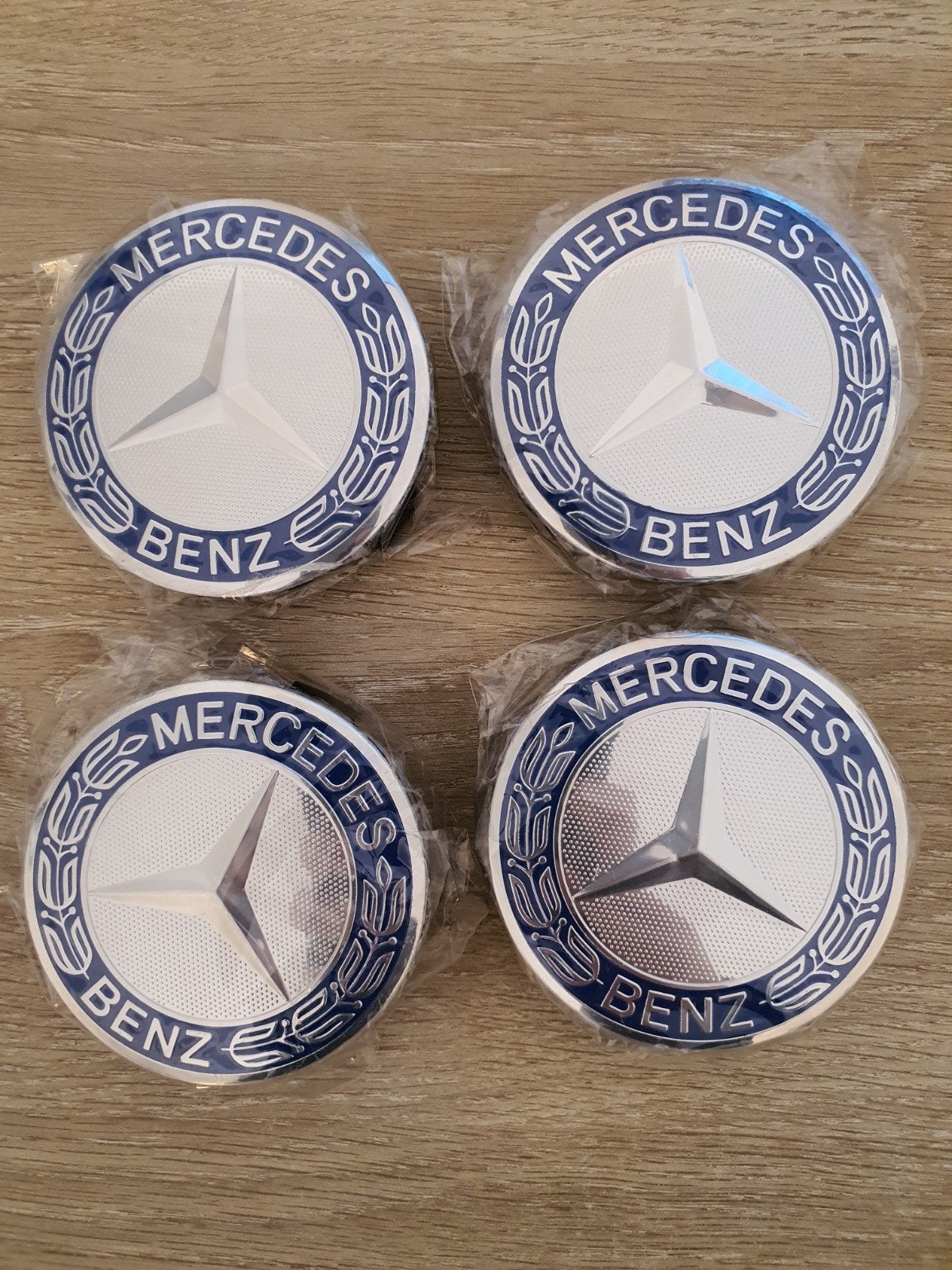 Mercedes wieldoppen velgen center caps 75 mm, Auto diversen, Ophalen of Verzenden, Nieuw