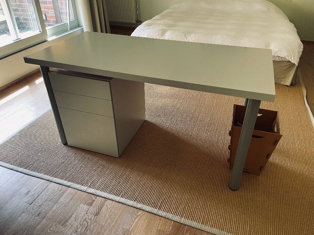 Bureau, Bureau d'ordinateur, 150 cm, Comme neuf, Avec tiroirs