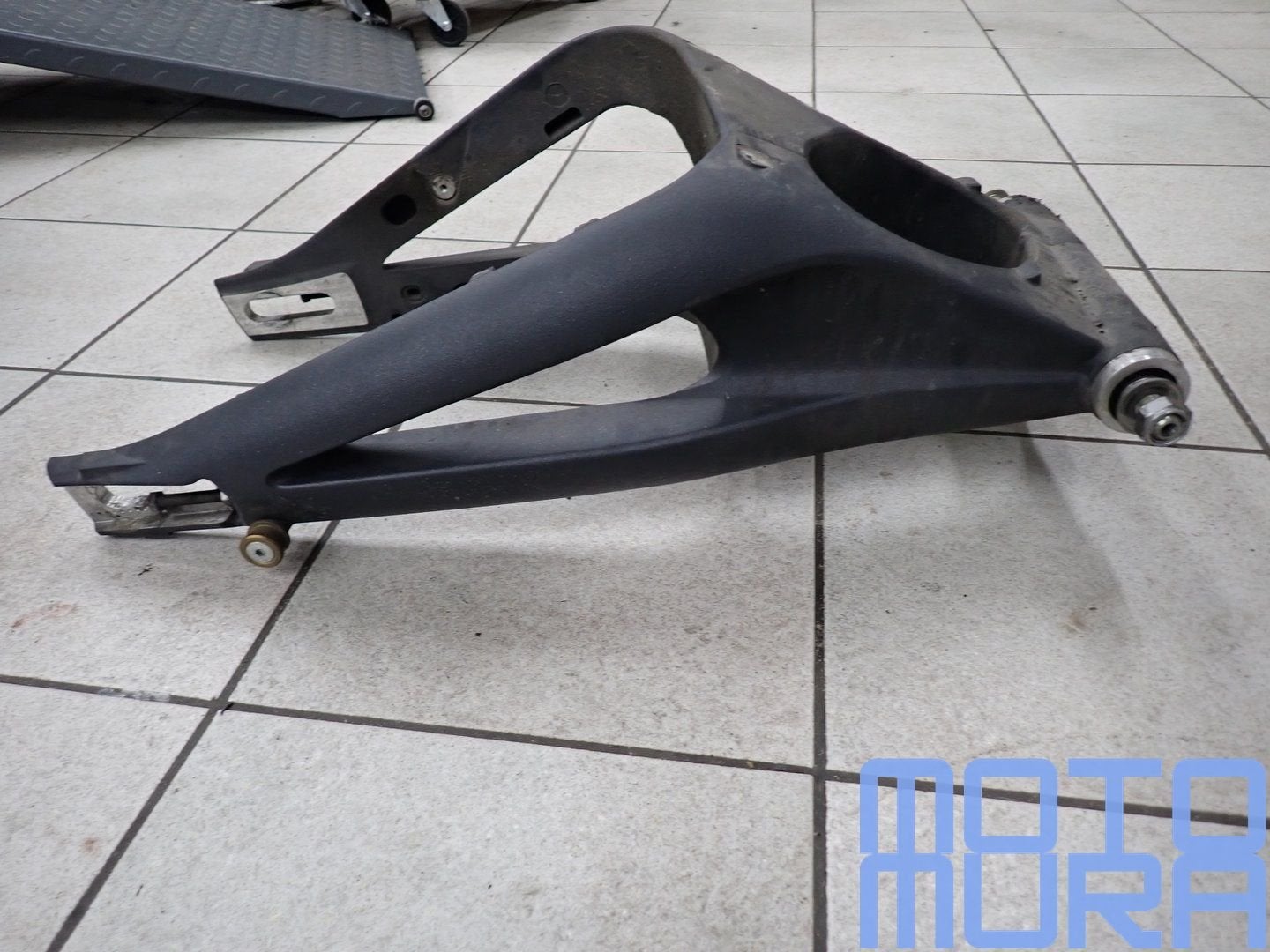 Pont arrière pour la Triumph Street Triple 675 2007–2012, 20, Motos, -, Utilisé, -, -
