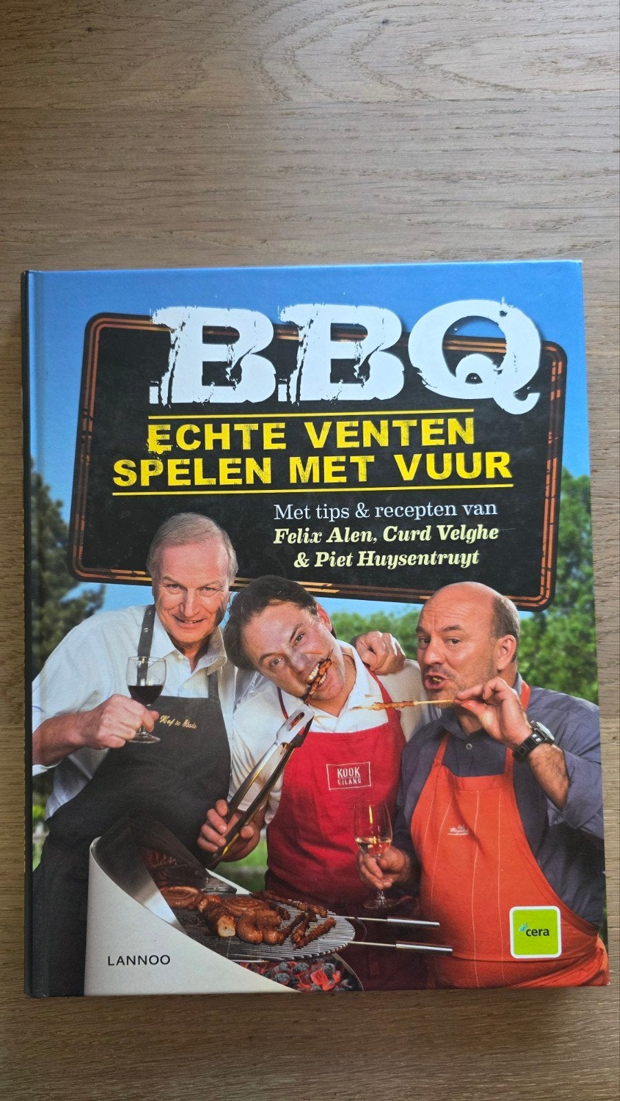 Kookboek BBQ echte venten spelen met vuur, Ophalen of Verzenden, Zo goed als nieuw, Europa