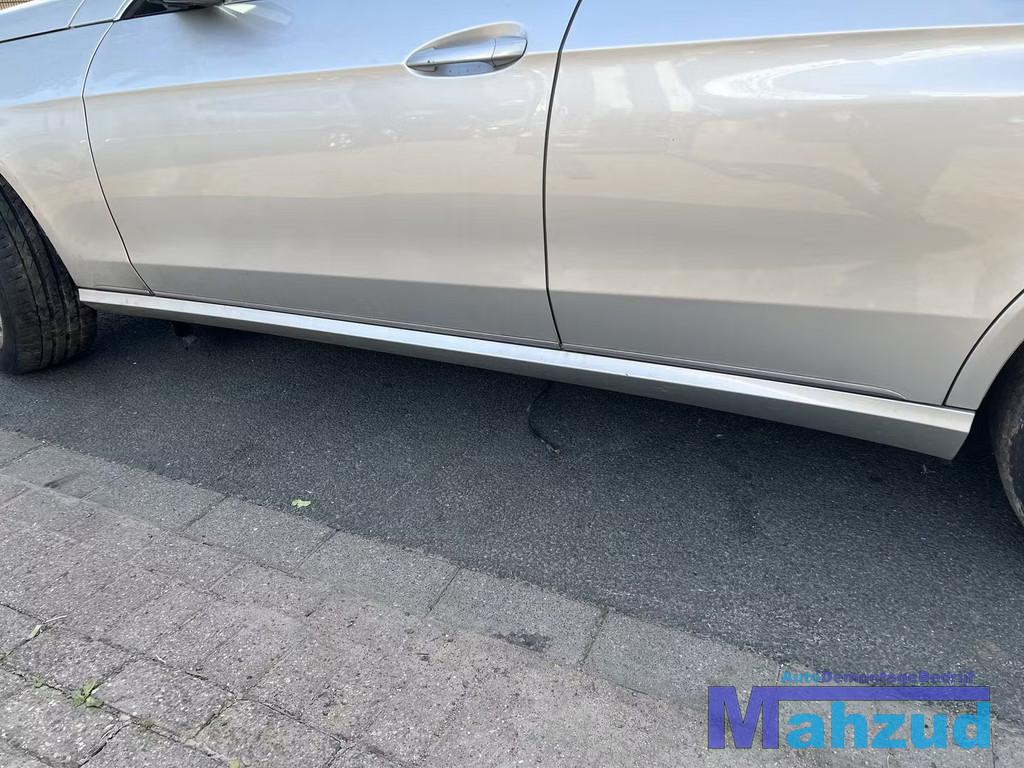 Mercedes W212 E KLASSE zilver 775 Links zijskirt 2013-2016, Auto-onderdelen, Carrosserie, Motorkap, Mercedes-Benz, Gebruikt