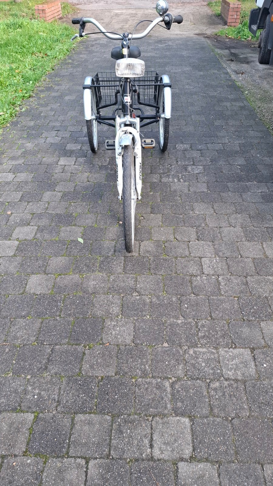 ., Fietsen en Brommers, Ophalen
