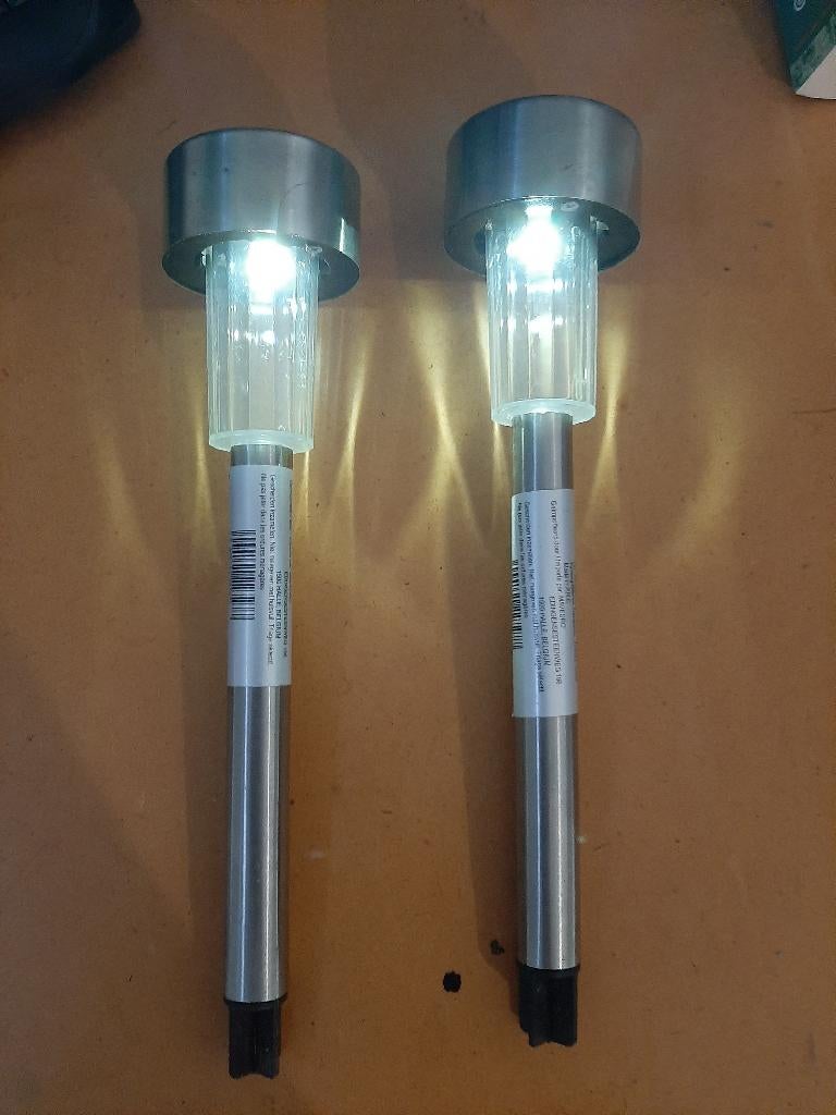 2 lampes solaire à LED pour l'extérieur, LED, Enlèvement ou Envoi, Énergie solaire, Acier