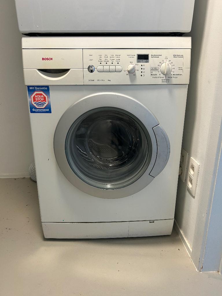 Bosch wasmachine - TEGEN zat of zondag weg, Elektronische apparatuur, 8 tot 10 kg, Ophalen, Gebruikt