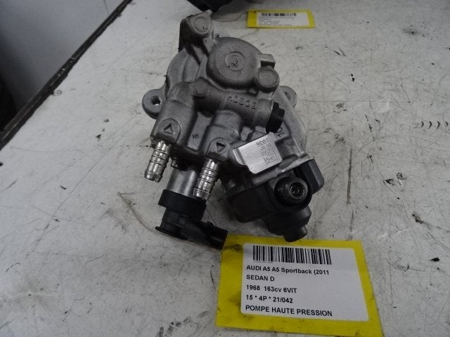 HOGEDRUKPOMP Audi A5 Sportback (8TA) (04L130755D), Gebruikt, Audi
