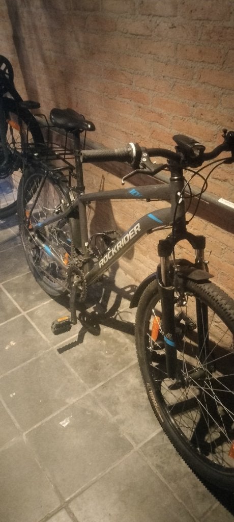 Rockrider st100, Fietsen en Brommers, Overige merken, Hardtail, Ophalen of Verzenden, Zo goed als nieuw