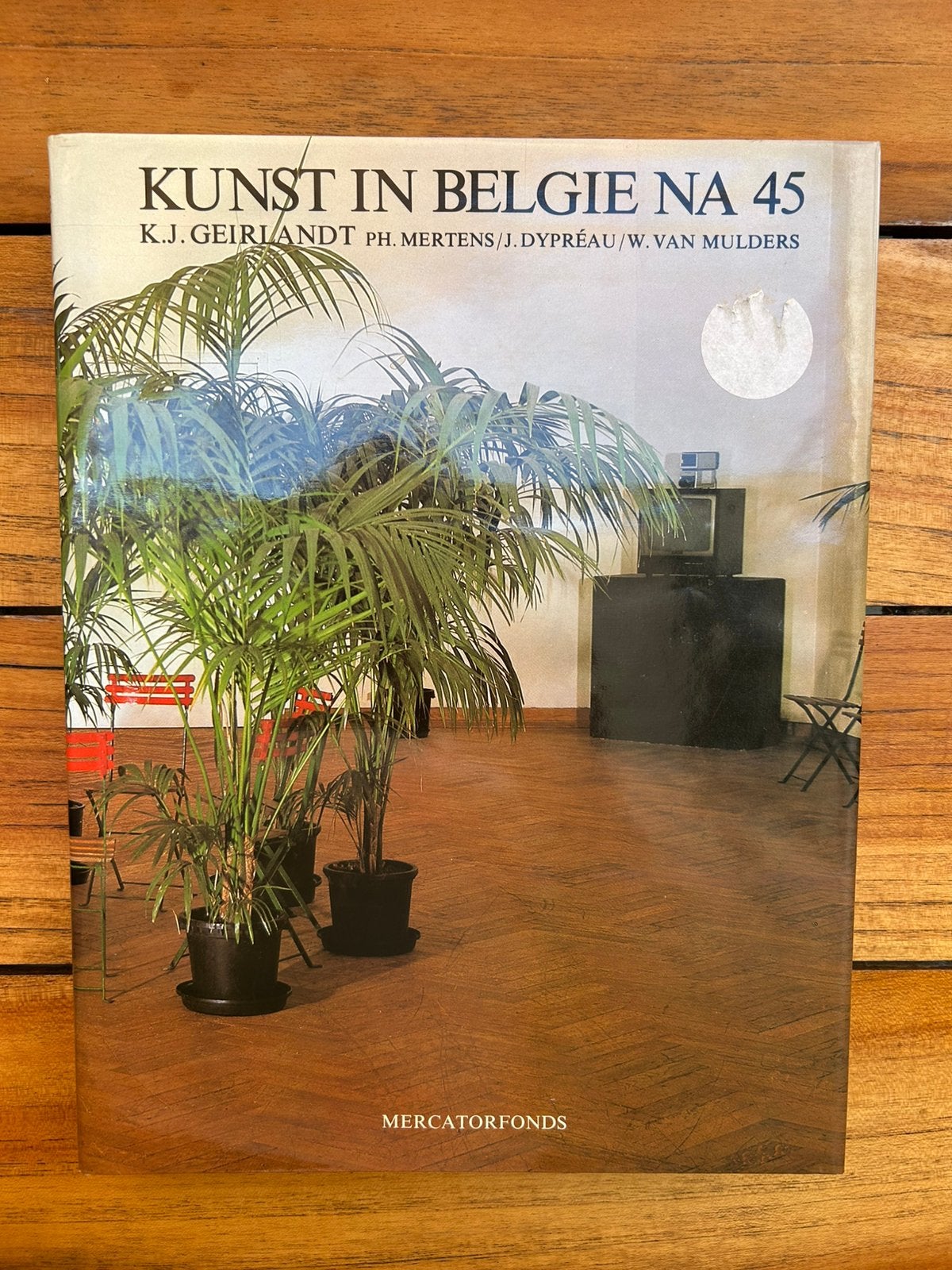 Livre d'art « L'art en Belgique après 45 ans », Enlèvement ou Envoi, Comme neuf, Autres sujets/thèmes