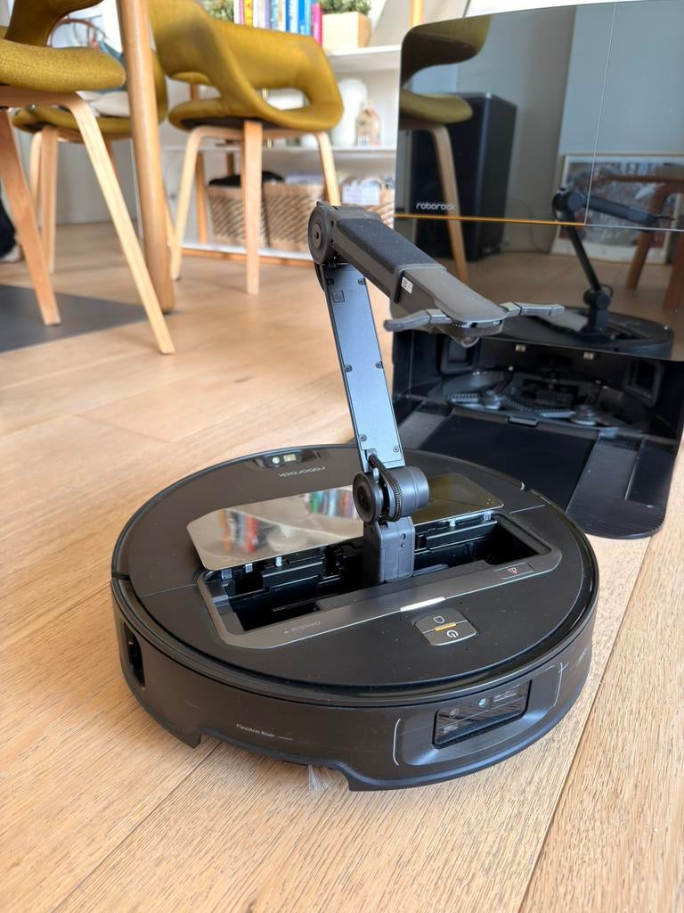 Roborock Saros Z70, Enlèvement ou Envoi, Reconditionné, Sac à poussière, 2000 watts ou plus