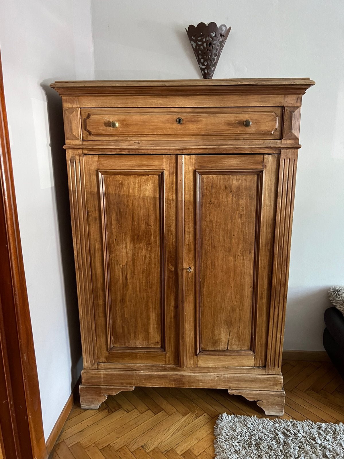 Armoire à linge de style Louis-Philippe, debut XXe, Enlèvement