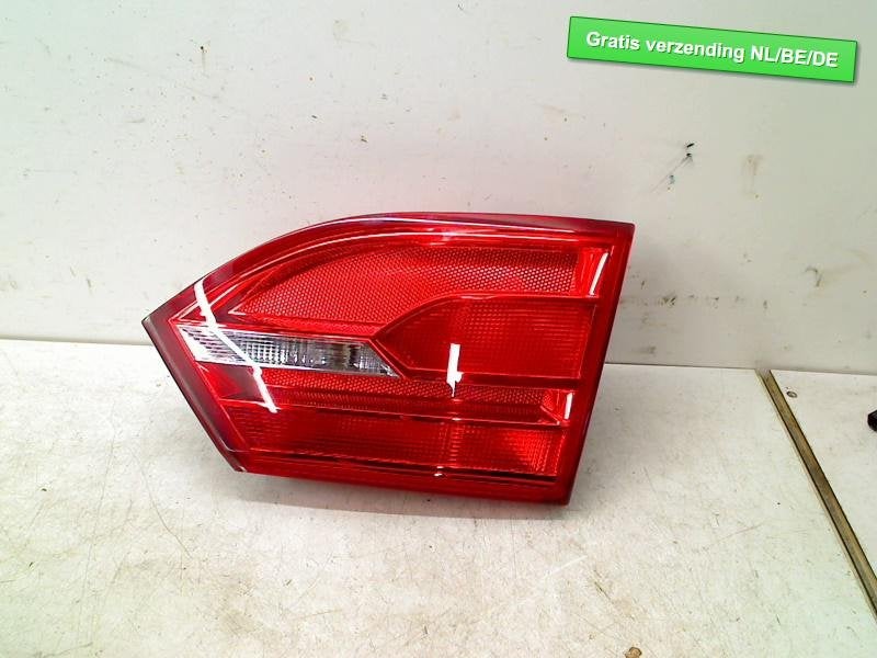 PANNEAU ARRIÈRE DROIT AVEC LAMPE Jetta IV (162 / 16A), Autos : Pièces & Accessoires, Volkswagen, Volkswagen AG, Utilisé, Kundenbetreuung@volkswagen.de