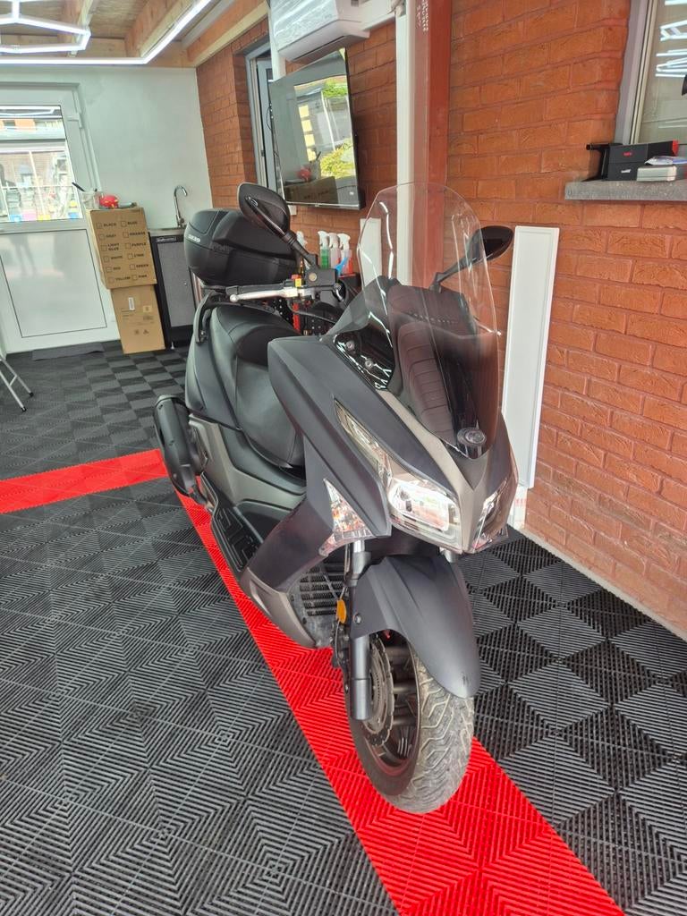 Kymco Xtown, Fietsen en Brommers