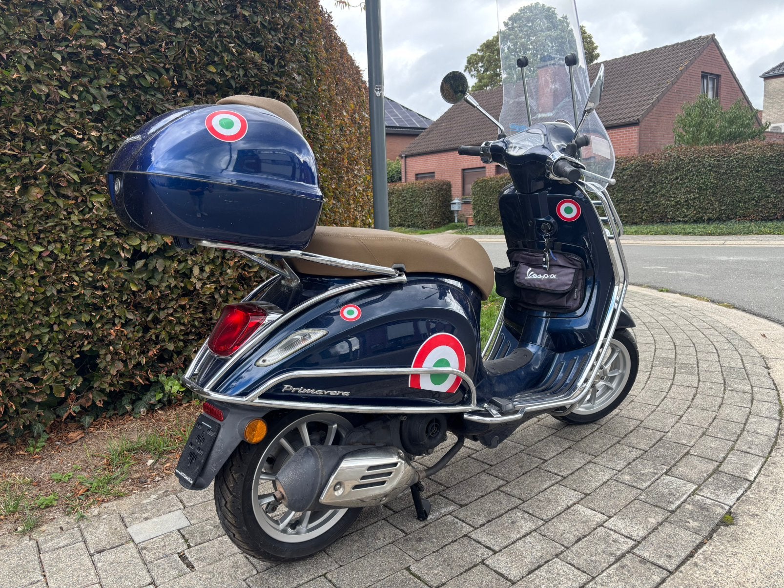 Piaggio Primavera Vespa 50cc - A klasse, Fietsen en Brommers, Ophalen, Zo goed als nieuw