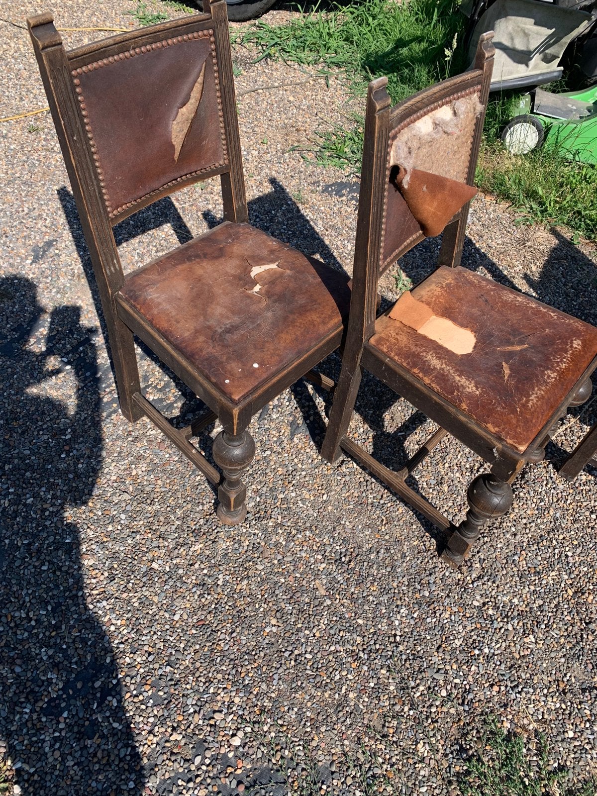 Des chaises robustes à restaurer, Enlèvement