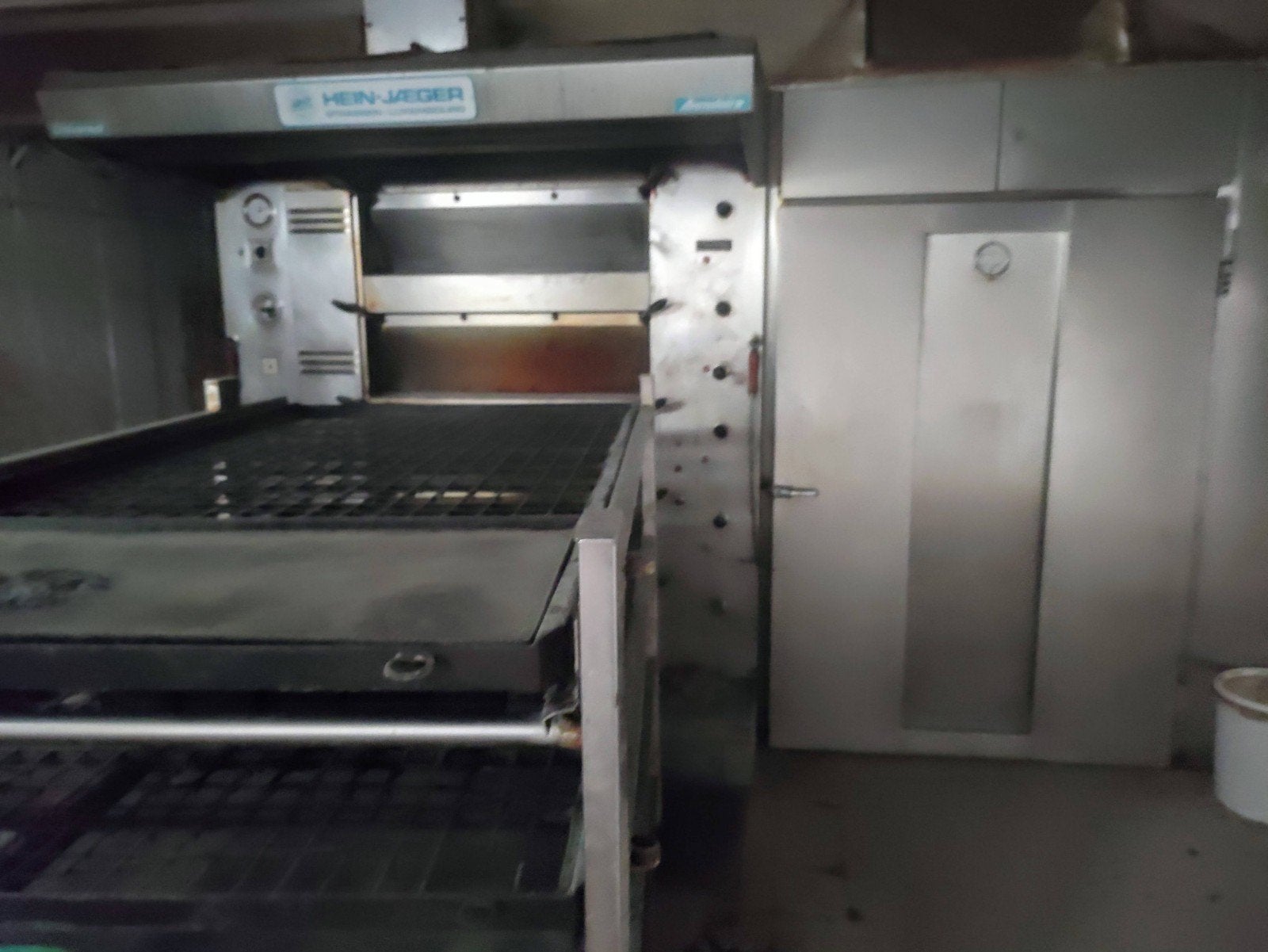 Hein oven, Zakelijke goederen, Ophalen