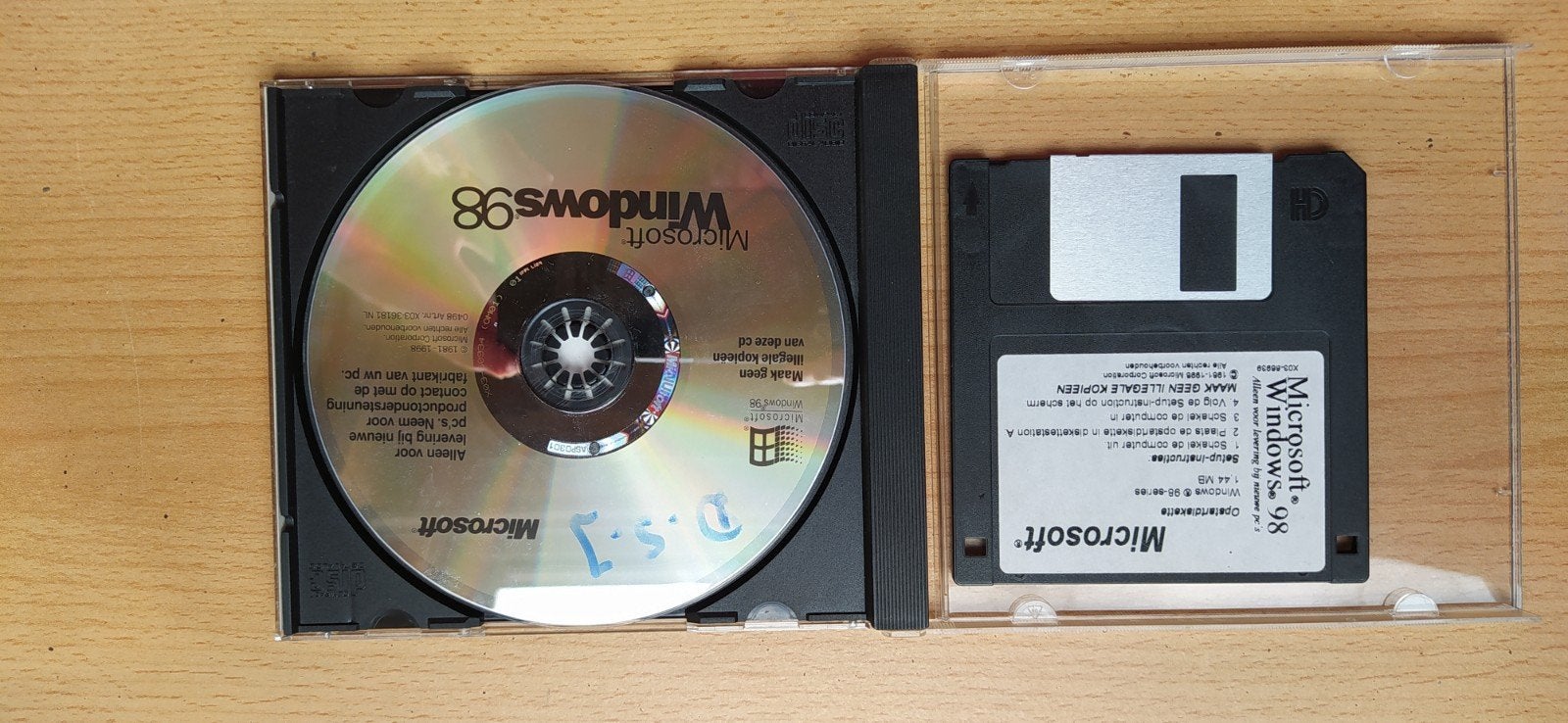 Besturing software win 98, Computers en Software, Overige Computers en Software, Ophalen