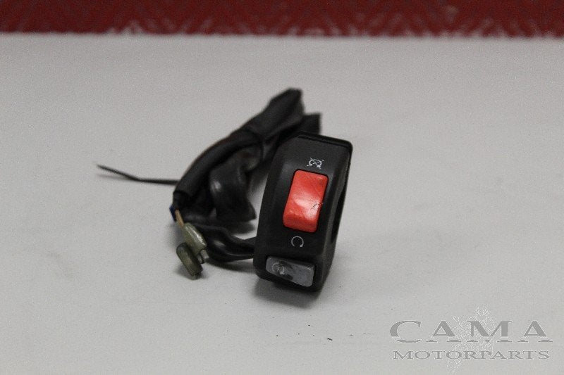 COMMUTATEUR DROIT Yamaha YZF R1 2004-2006 (YZF-R1 5VY), Dhr. S. di Majo, Utilisé, Info@cama-motorparts.nl, P.J. Troelstraweg 8 8
3144 CX  MAASSLUIS, NL