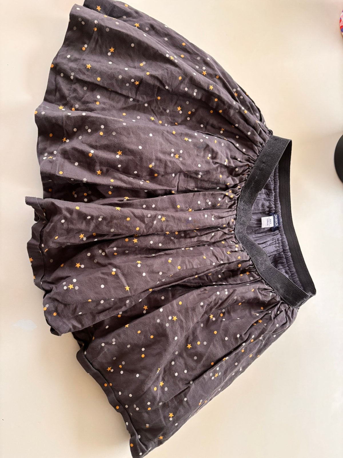 Jupe fille Okaïdi 8 ans – gris à étoiles et pois dorés, Ophalen, Zo goed als nieuw, Meisje