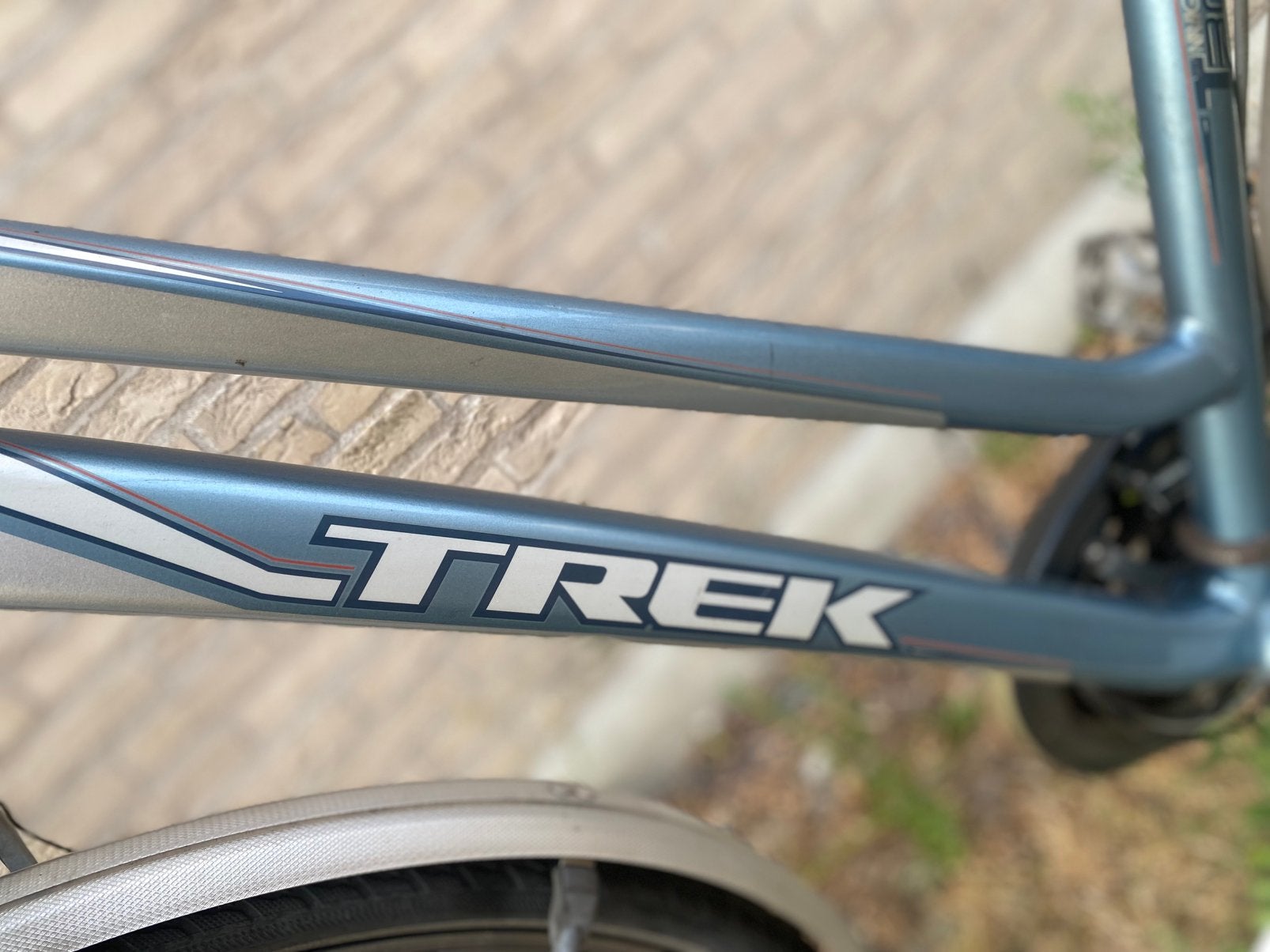 Damesfiets TREK T300 met versnellingen en voorvering, Ophalen, Zo goed als nieuw, Versnellingen