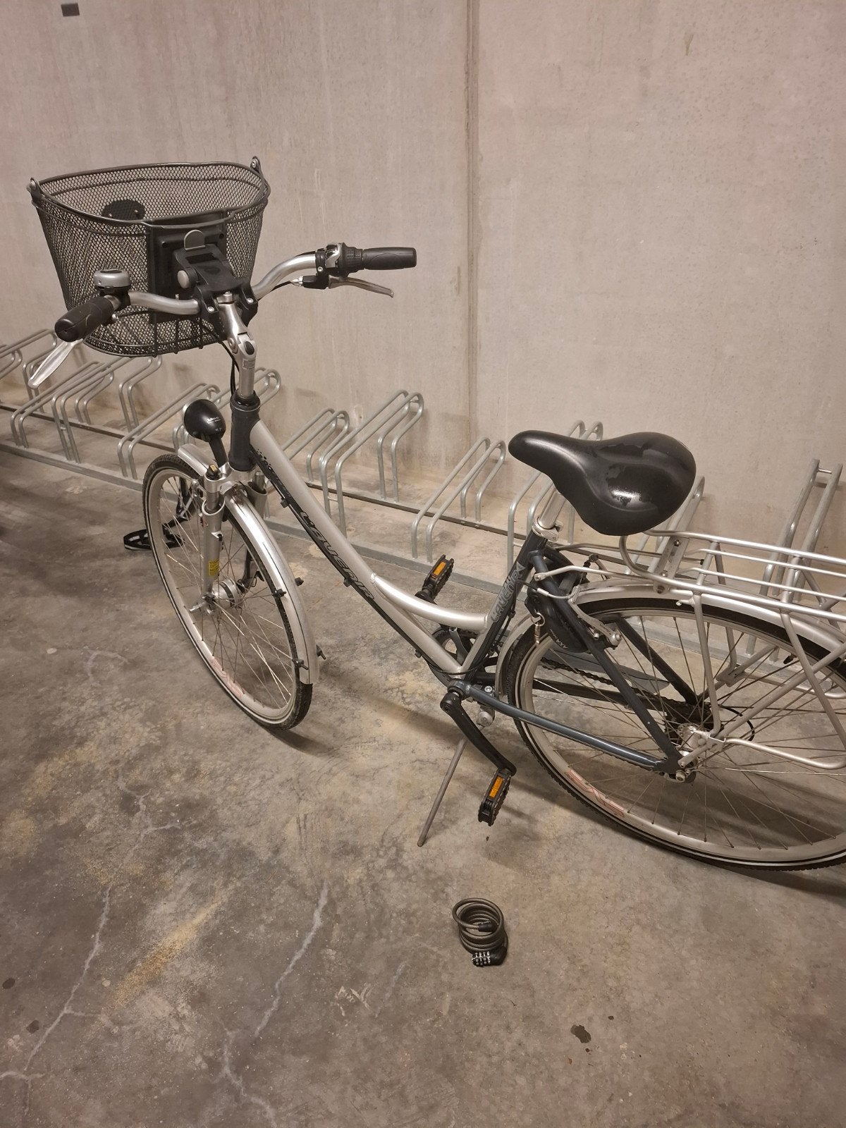 Damesfiets, Ophalen