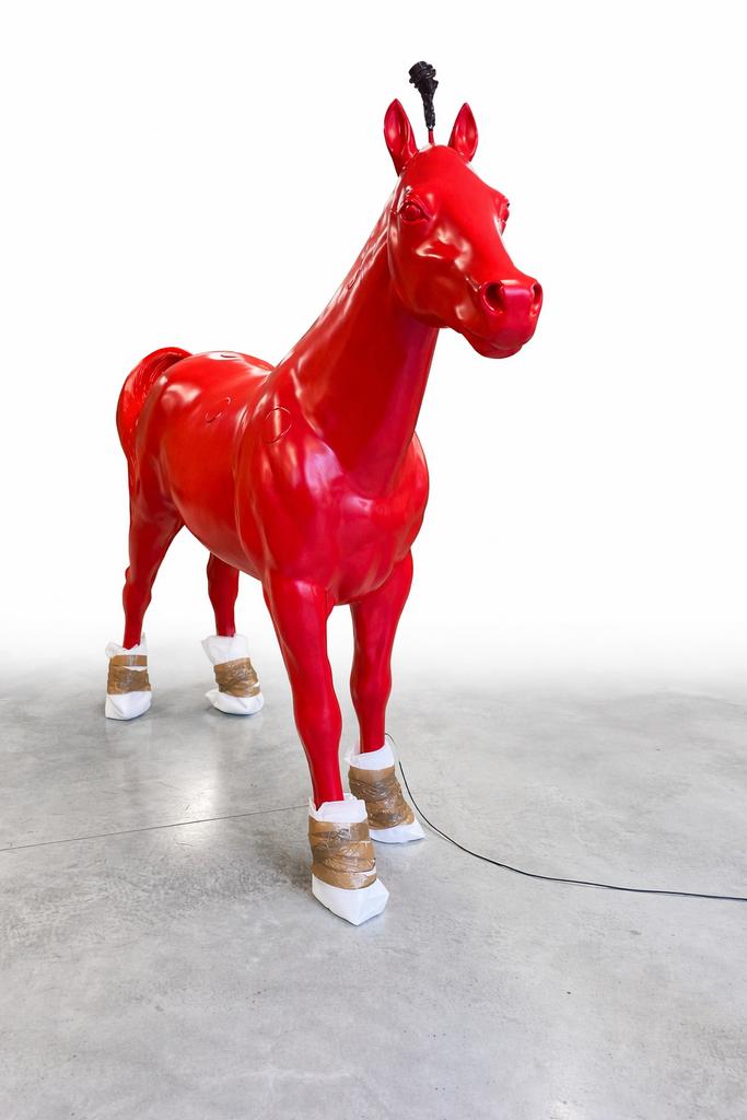 MOOOI horse lamp rood, Ophalen of Verzenden, Zo goed als nieuw