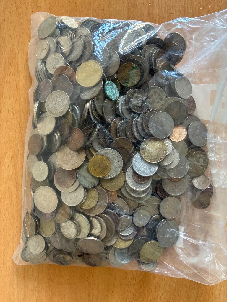 3 kilo wereld munten, Ophalen, Setje