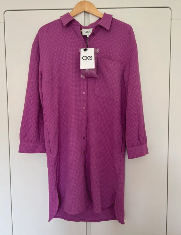 CKS - Paarse jurk met ceintuurtje. Maat S. Nieuw, Kleding | Dames, Paars, Nieuw, Ophalen of Verzenden, Maat 36 (S)