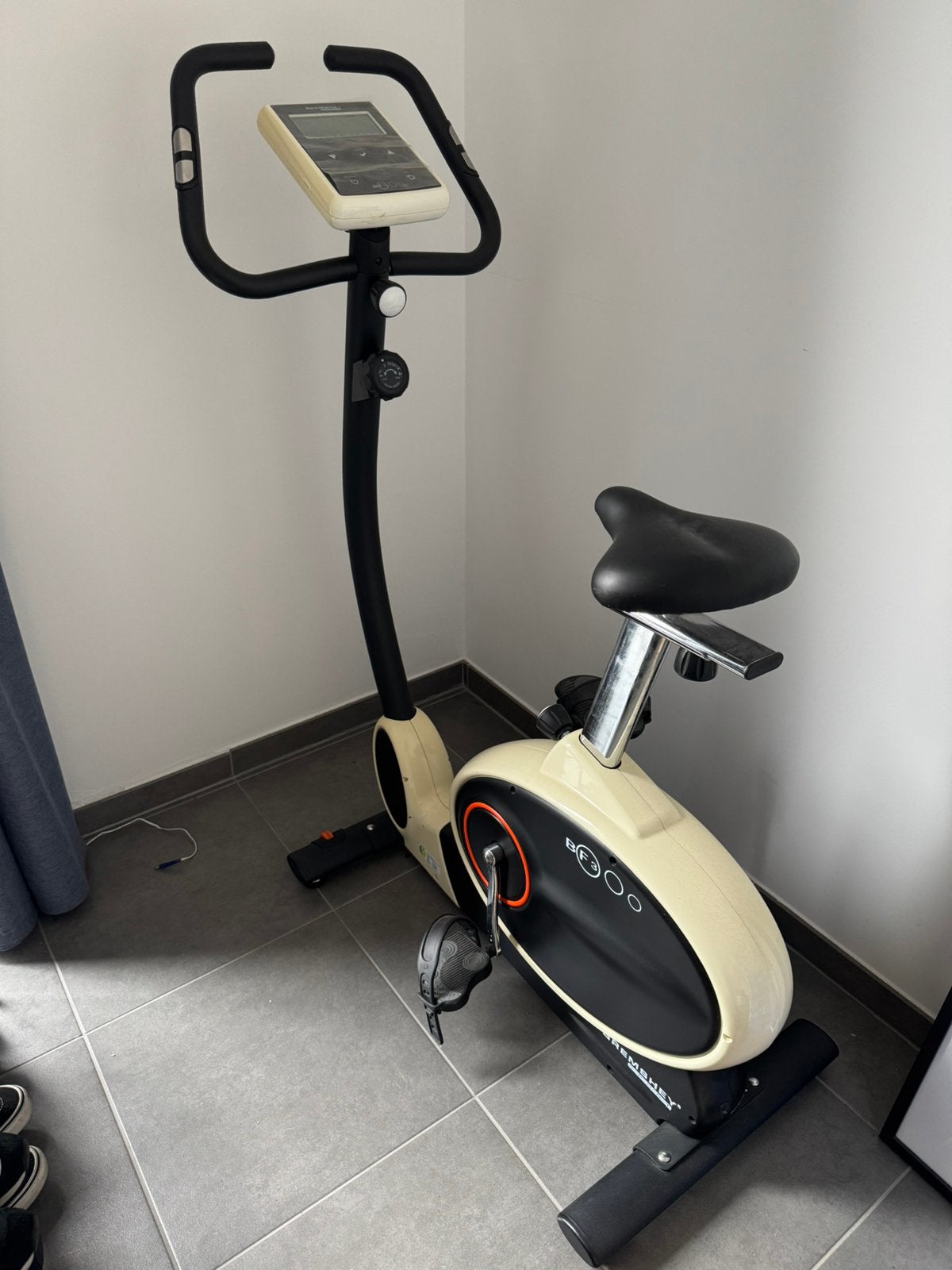 Hometrainer, Sport en Fitness, Ophalen, Gebruikt, Hometrainer
