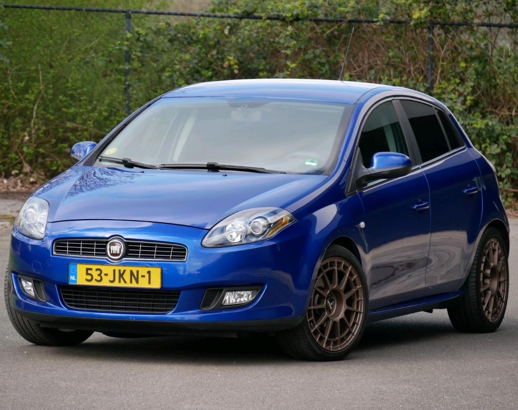 Fiat Bravo 1.4 t-jet 150pk Maserati Blue, Auto's, Achteruitrijcamera, Particulier, Te koop