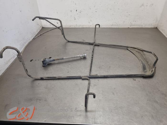 Ophangmechaniek reservewiel van een Peugeot Partner, Auto-onderdelen, Gebruikt, -, -, Ophalen of Verzenden