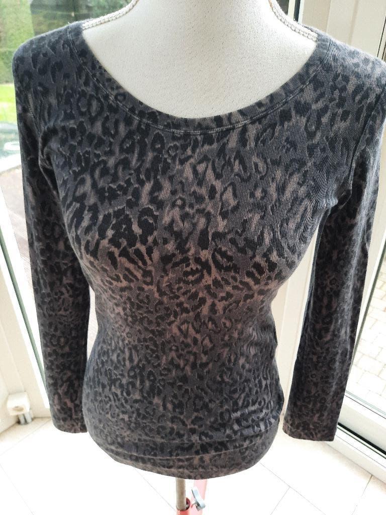 Mooi T-shirt MARCCAIN - 3 / S, Kleding | Dames, Overige kleuren, Ophalen of Verzenden, Zo goed als nieuw, Lange mouw