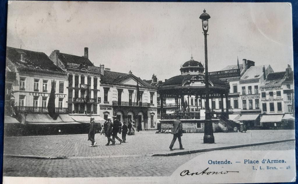 Carte postale OSTEND OSTENDE PLACE DE ARMES WAPENPLEIN SUPER, Enlèvement ou Envoi