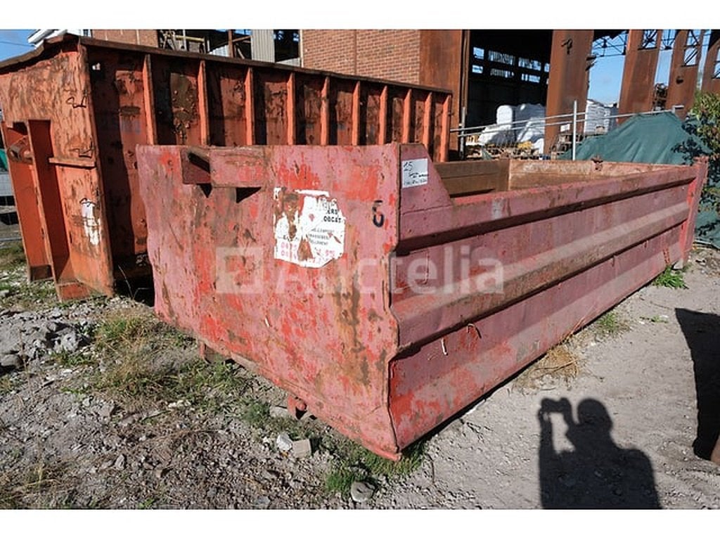 Container