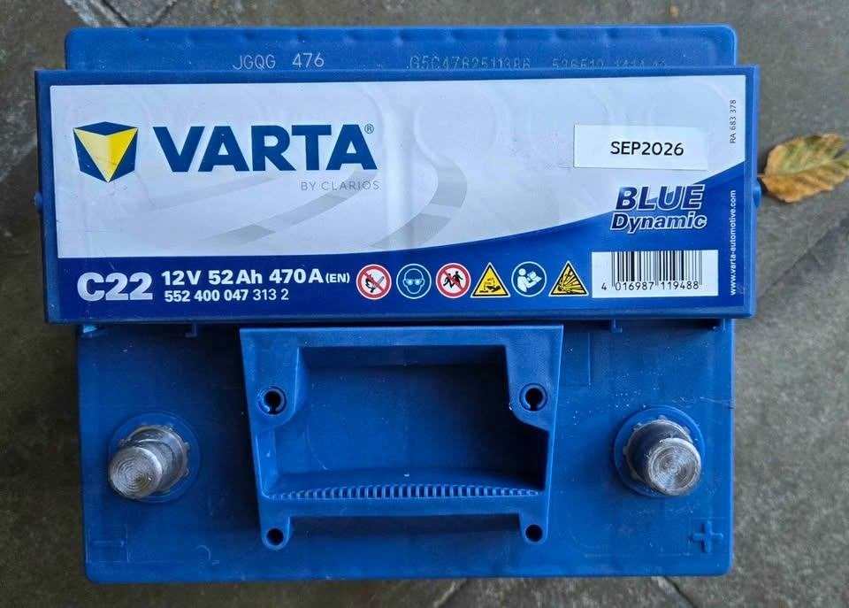 Batterie VARTA BLUE Dynamic C22 12V 52Ah 470A, Autos : Pièces & Accessoires, Utilisé