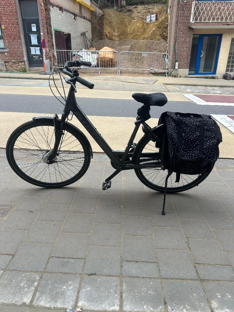 District 2 Equipped Lowstep, Fietsen en Brommers, Fietsen | Dames | Damesfietsen, Versnellingen, Zo goed als nieuw, 50 tot 53 cm