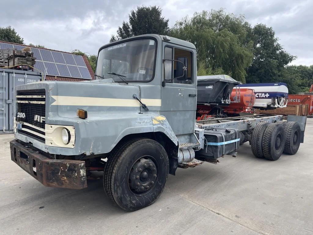 DAF 2800 *2800NAT-6X4-DUTCH REGISTRATION* (bj 1987), Autos, Camions, Argent ou Gris, Achat, Entreprise, Boîte manuelle