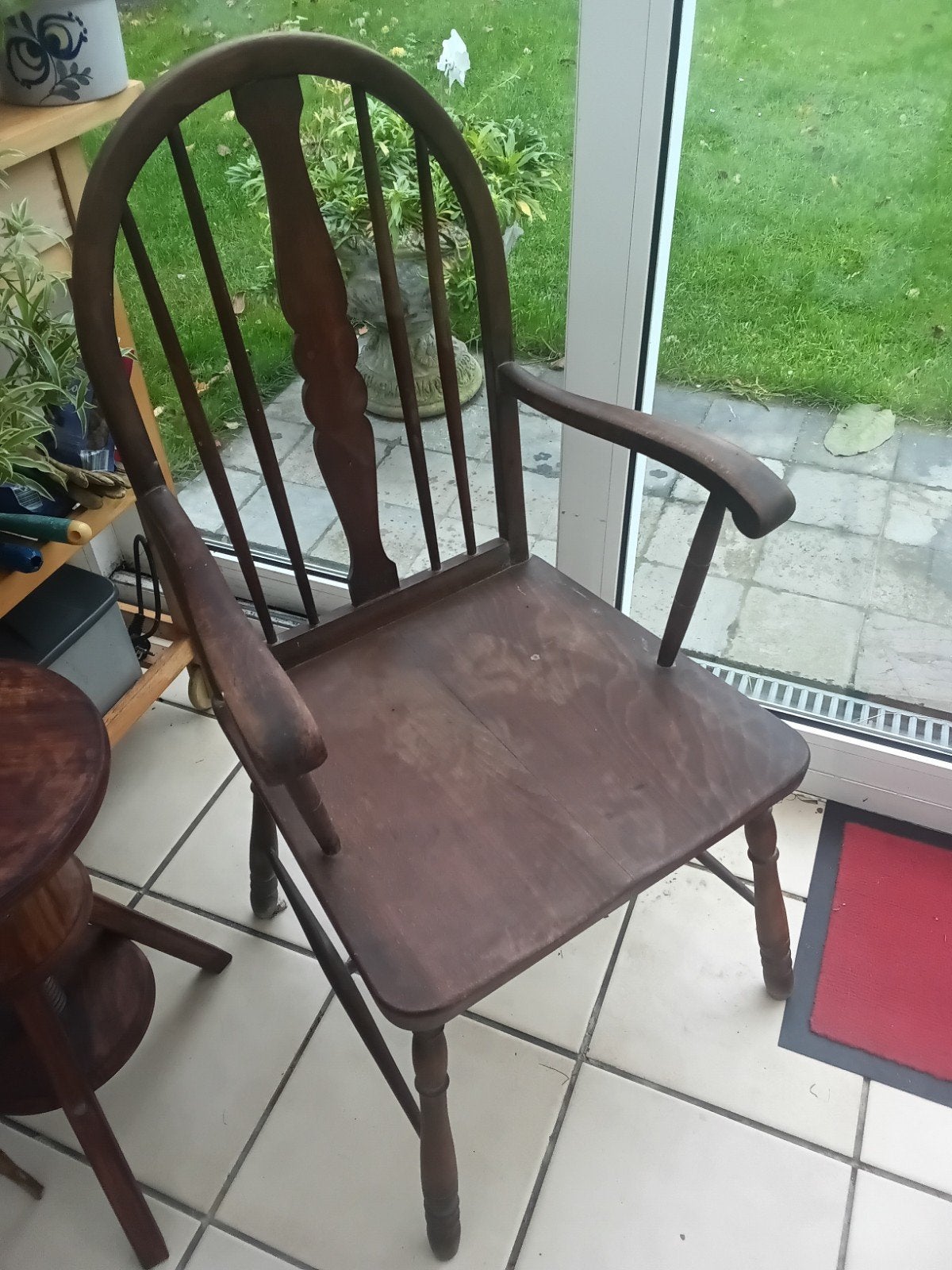 chaises colonial, Enlèvement