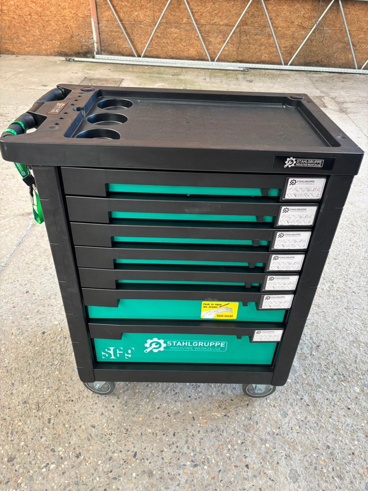 Nieuw STAHLGRUPPE SG9, Enlèvement, Remplie, Neuf